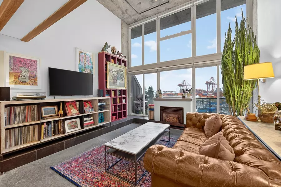 289 Alexander ST #403, Vancouver, BC V6A 4H6