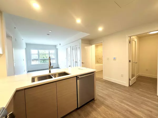 Burnaby, BC V5C 0P4,4788 Hastings ST #318