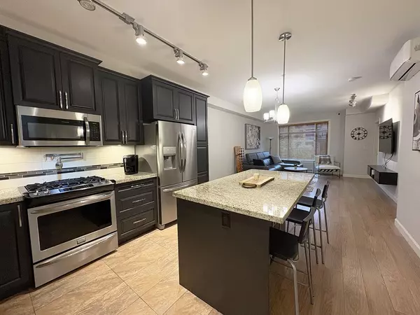 Langley, BC V2Y 0Y1,8218 207a ST #213B