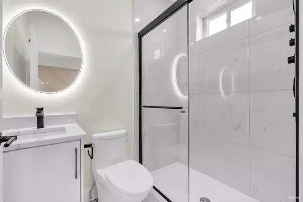 Vancouver, BC V5M 1H3,2703 East 3rd AVE #1