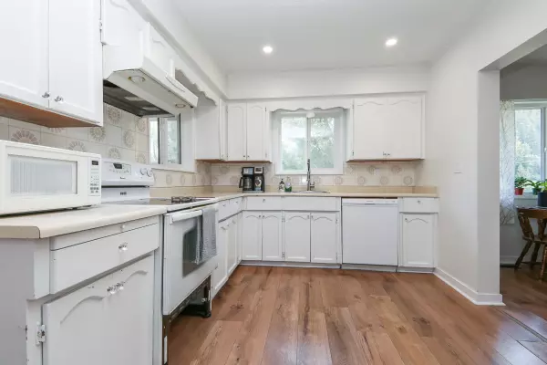 Abbotsford, BC V3G 1P3,36113 Page RD