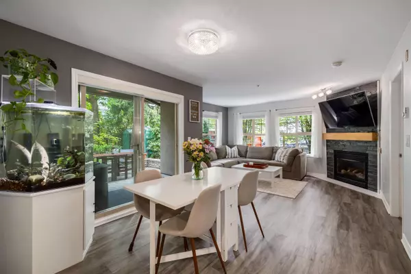 15325 17 AVE #103, Surrey, BC V4A 1T8