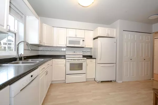 Delta, BC V4M 4E7,5556 14 AVE #206