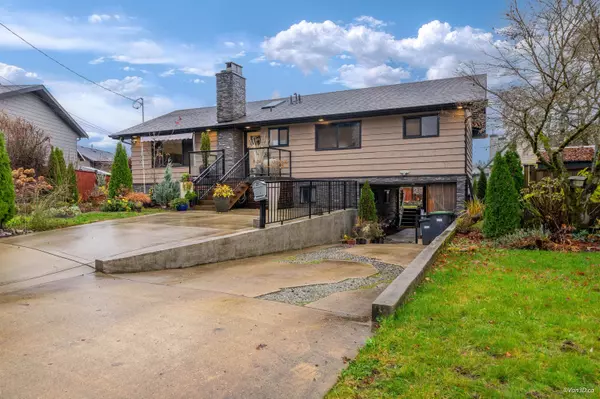 Port Moody, BC V3H 1K5,922 Seacrest CT