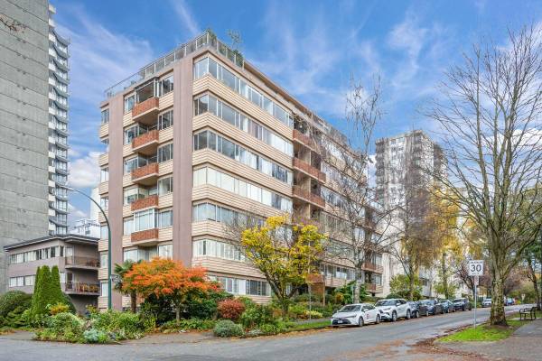 1315 Cardero ST #401, Vancouver, BC V6G 2J2