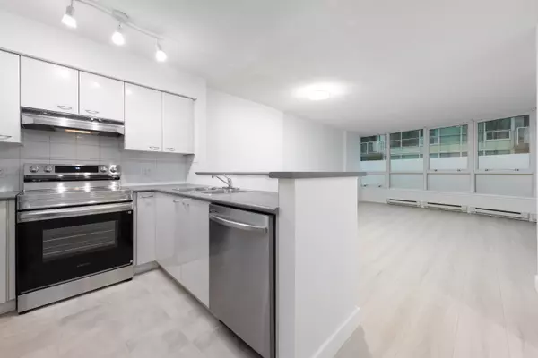 Burnaby, BC V5H 4V2,6088 Willingdon AVE #608