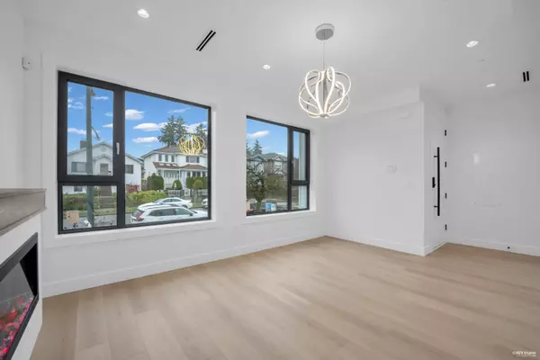 Vancouver, BC V5X 2P4,262 E 65th AVE #1