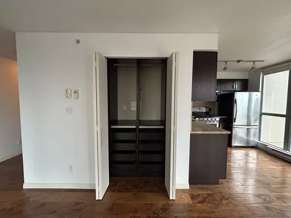 Vancouver, BC V6B 6M6,1238 Richards ST #501