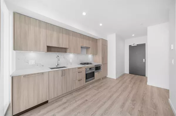 Surrey, BC V3T 0S1,13350 Central AVE #1314