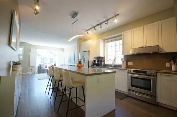 Coquitlam, BC V3E 0M1,3470 Highland DR #16