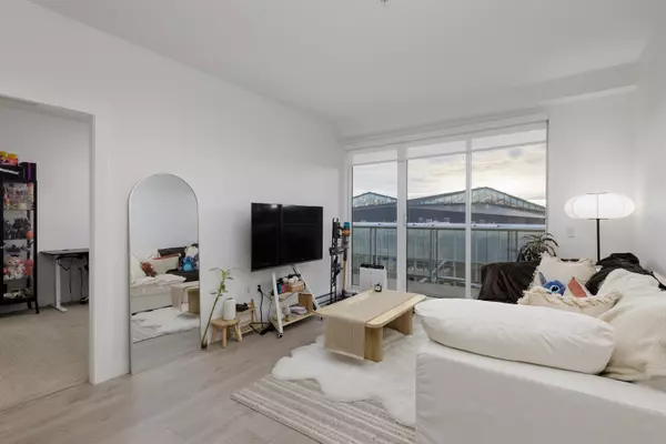 Burnaby, BC V3N 0J3,7788 18th ST #301