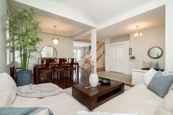 Port Moody, BC V3H 0C4,113 Cranberry CT