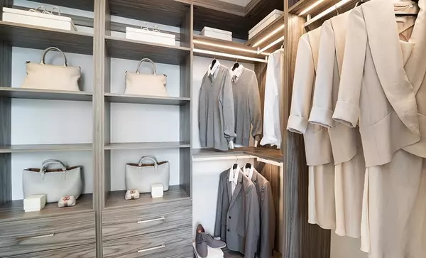 Burnaby, BC V5H 2P6,5938 Olive AVE #301