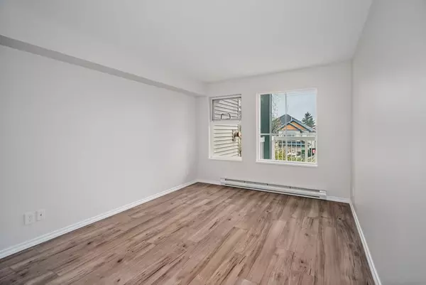 Surrey, BC V3T 5T2,10668 138 ST #A210