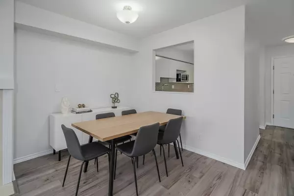 Surrey, BC V3T 5T2,10668 138 ST #A210