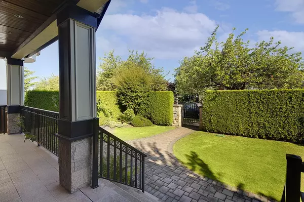 Vancouver, BC V6K 3B2,2168 W 16th AVE