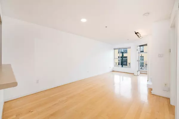 Vancouver, BC V6K 4V1,2768 Cranberry DR #310