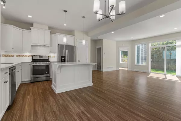 Chilliwack, BC V2P 0E7,50634 Ledgestone PL #18