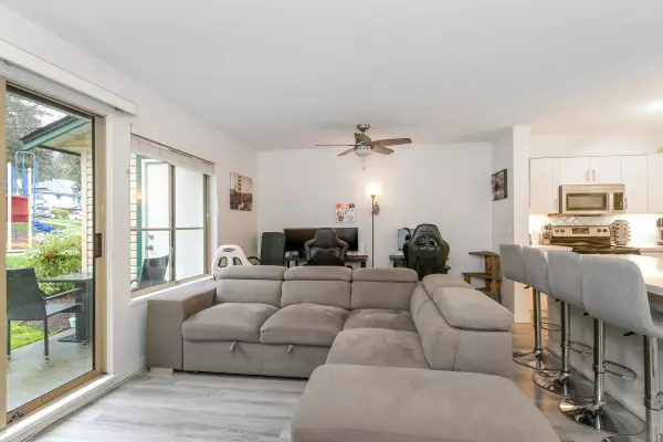 Maple Ridge, BC V2X 2C3,21960 River RD #34