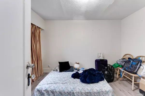 Vancouver, BC V5N 4N5,4358 Victoria DR