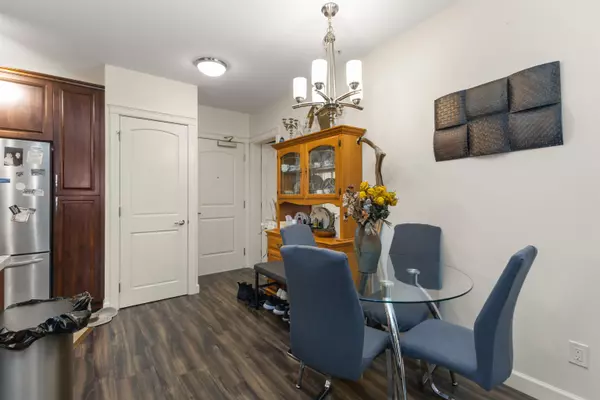 Abbotsford, BC V2T 0G7,32445 Simon AVE #320