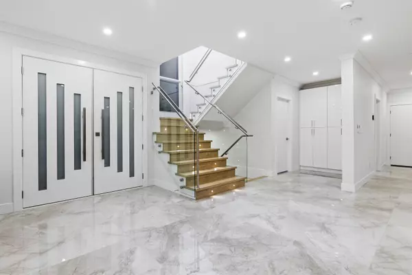 Langley, BC V3A 6J1,20099 45th AVE