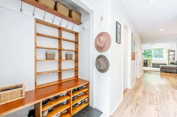 Squamish, BC V8B 0G3,39754 Government RD #9