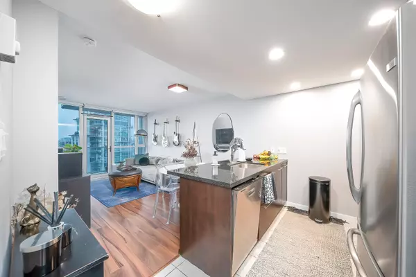 Vancouver, BC V6B 0G4,833 Seymour ST #2605