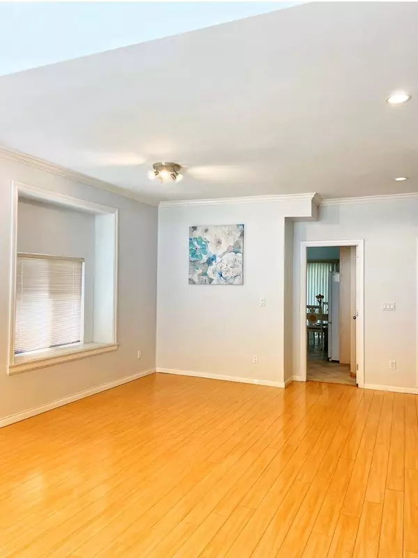 Burnaby, BC V5J 2C6,5989 Rumble ST