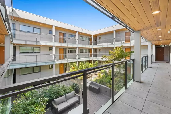 Vancouver, BC V5V 1M2,209 E 20th AVE #306