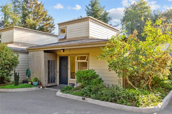 Vancouver, BC V5S 4A3,7361 Liard PL