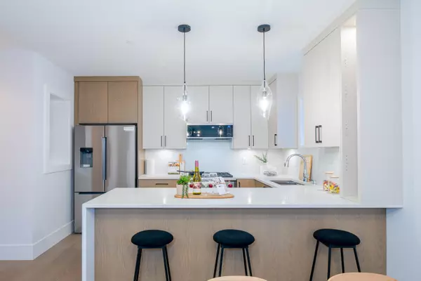 Vancouver, BC V6K 2B7,2735 W 8th AVE #A