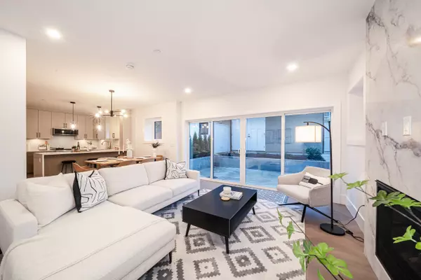 2735 W 8th AVE #A, Vancouver, BC V6K 2B7