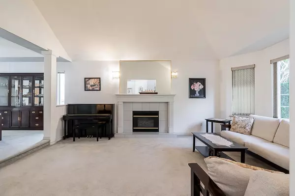 Coquitlam, BC V3E 2T2,2980 Cliffrose CRES