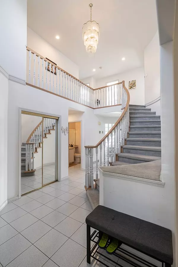 Coquitlam, BC V3E 2T2,2980 Cliffrose CRES