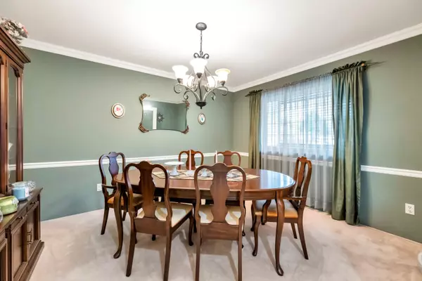 Surrey, BC V3S 7M1,5904 188 ST