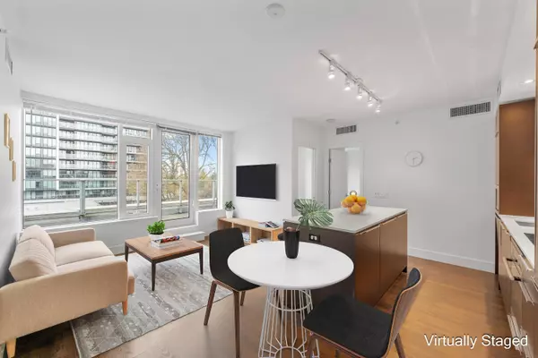 5233 Gilbert RD #621, Richmond, BC V7C 0B3