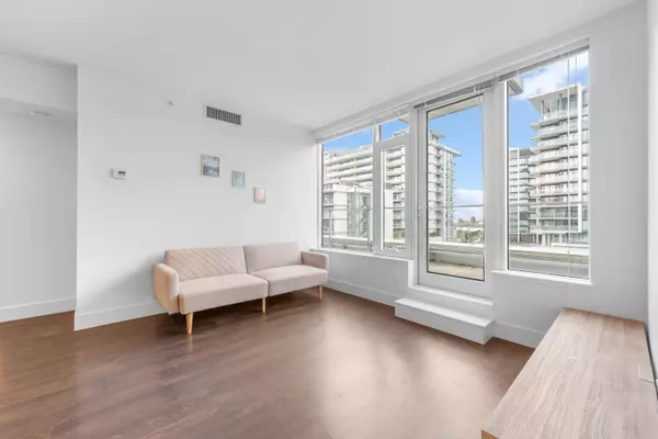 5233 Gilbert RD #621 Richmond, BC V7C 0B3