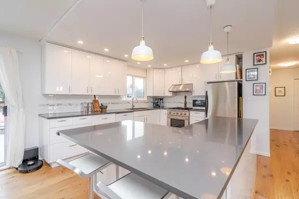 Delta, BC V4K 4B4,4672 46a ST