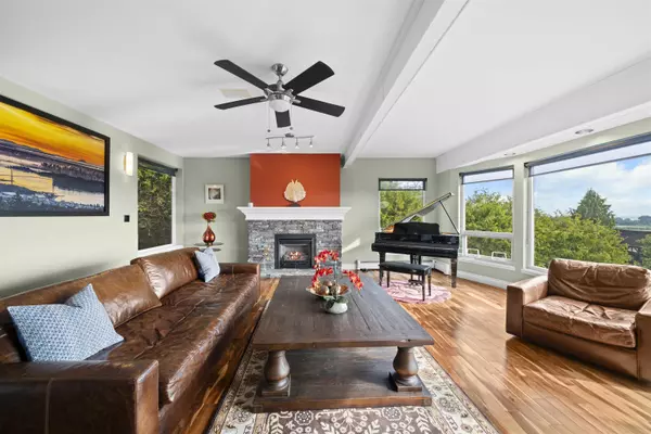 Tsawwassen, BC V4L 2H7,163 Woodland DR