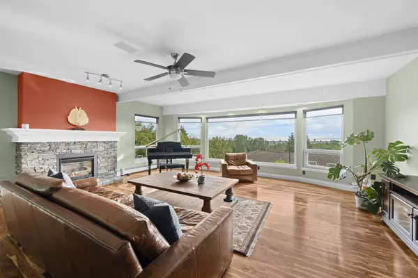 Tsawwassen, BC V4L 2H7,163 Woodland DR