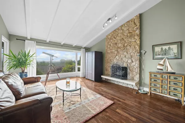 Tsawwassen, BC V4L 2H7,163 Woodland DR