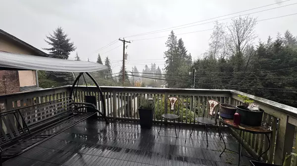 North Vancouver, BC V7G 1S8,2071 Deep Cove RD