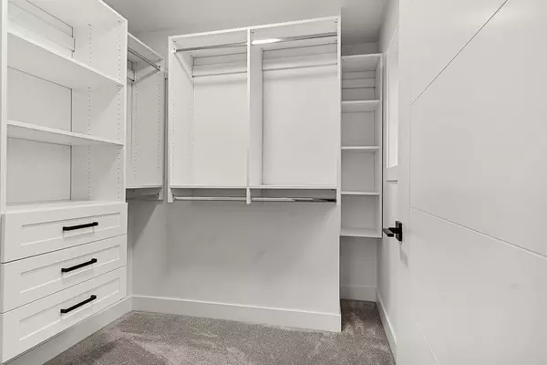 Abbotsford, BC V2S 3M2,2360 Crescent WAY #7