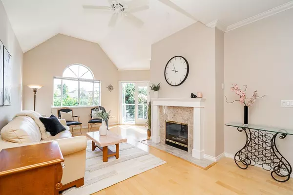 New Westminster, BC V3L 5P9,25 Richmond ST #201