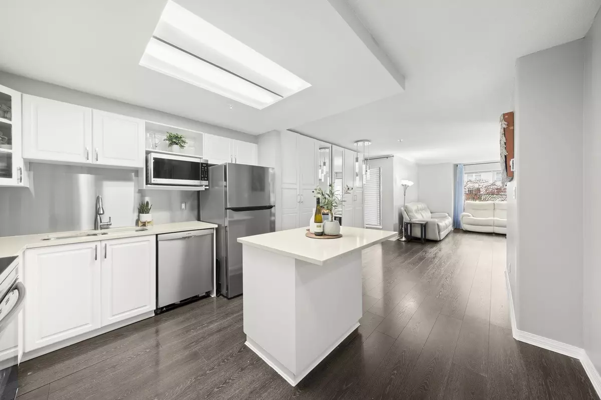 Port Coquitlam, BC V3B 7V2,1650 Grant AVE #202