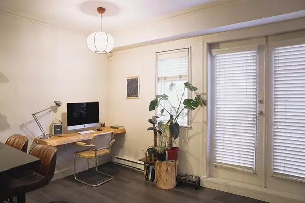 Vancouver, BC V6E 1G8,1137 Barclay ST #2