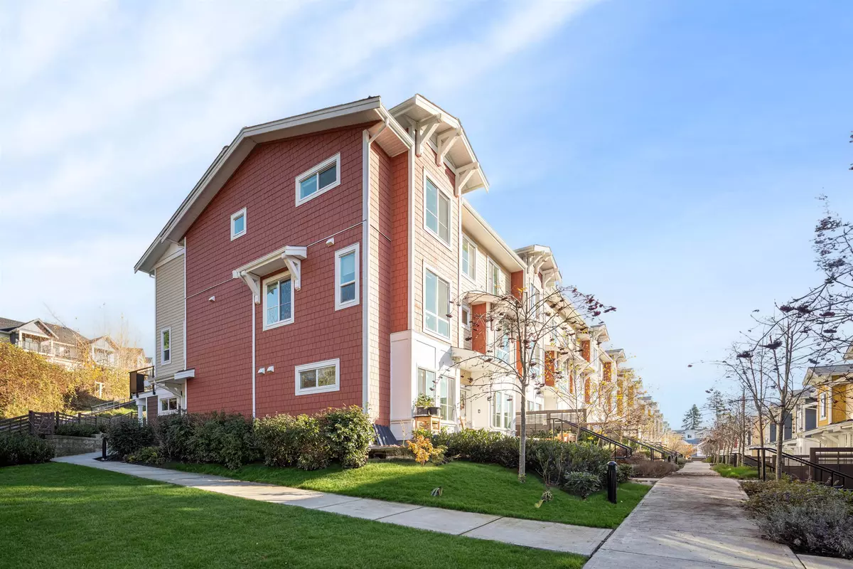 Surrey, BC V3Z 1J3,16561 17a AVE #79