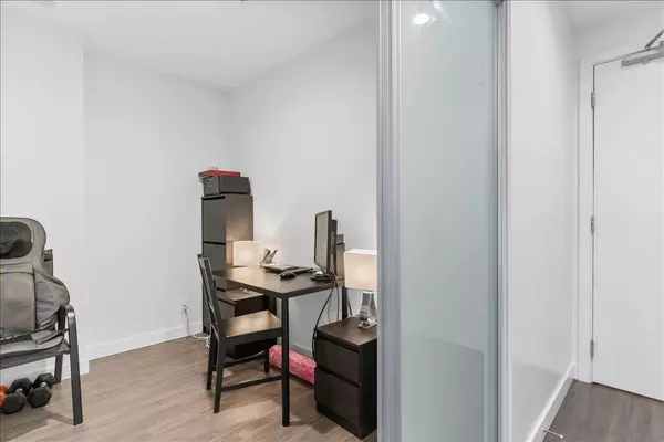 Burnaby, BC V5C 0M1,2311 Beta AVE #509