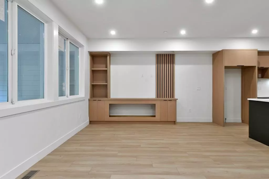 Mission, BC V2V 1N2,32905 3 AVE